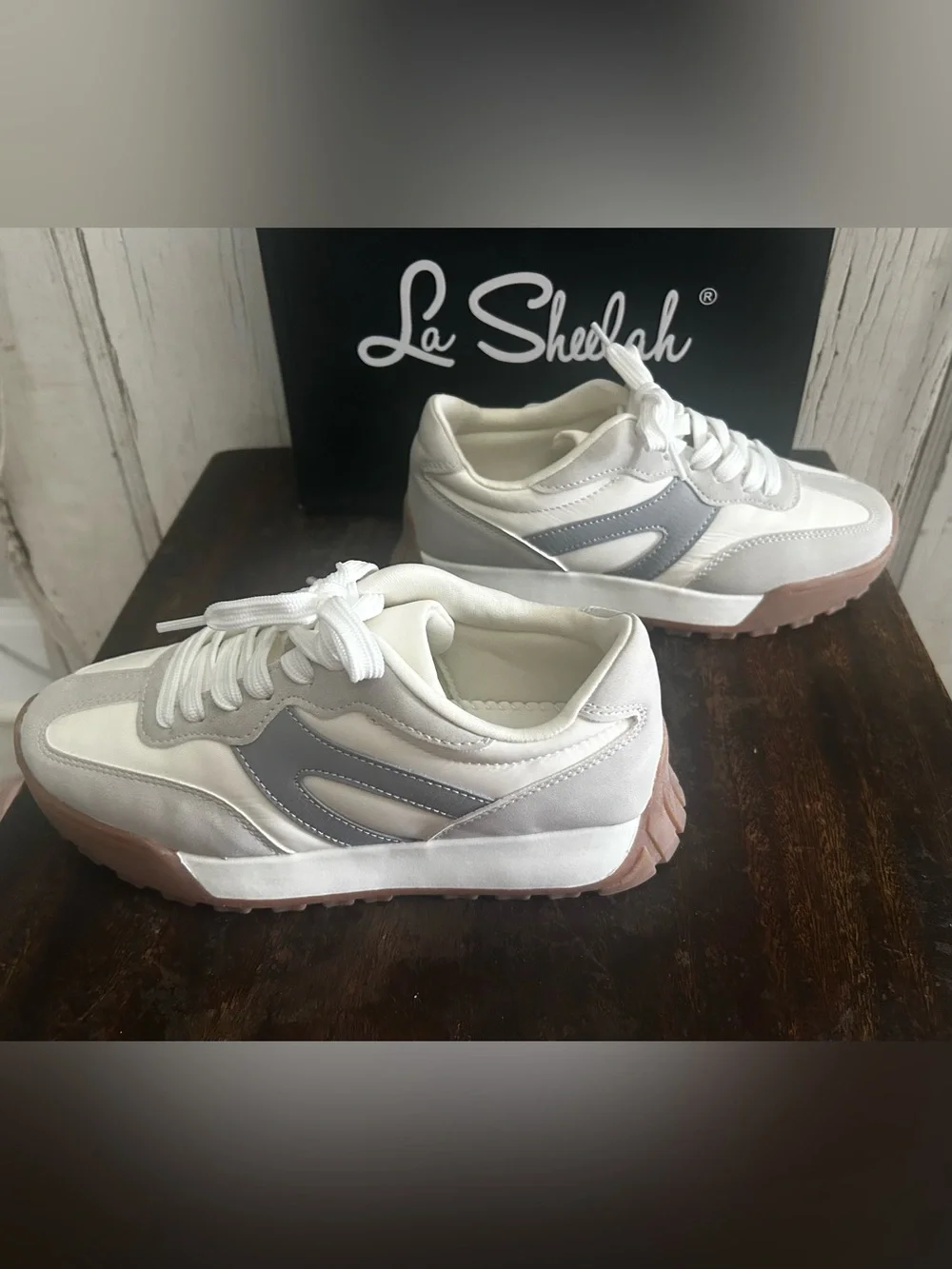 La‎ Sheelah Grey/Multi Retro Runner Sneakers-SIZE: 5 Women's